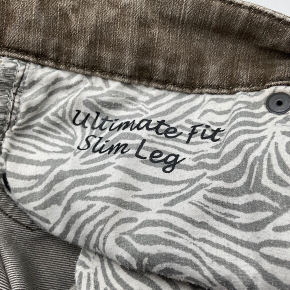 Chico's Platinum Denim Women's Ultimate Fit Slim Leg Jeans Size 2R Pewter Gray - Picture 6 of 10